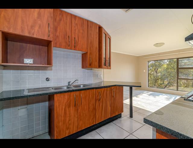 2 BEDROOM APARTMENT TO LET IN KENGIES